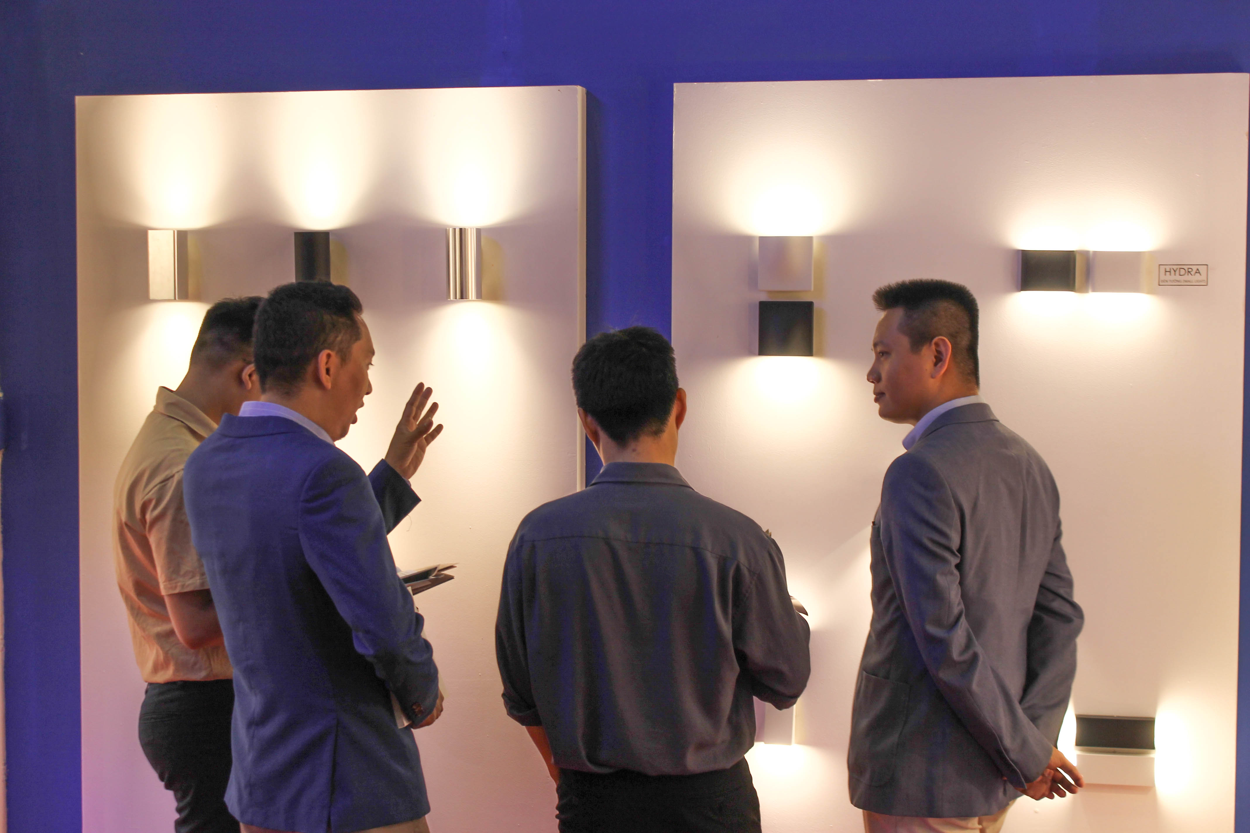 dai-truyen-hinh-htv-phong-van-cosmos-lighting